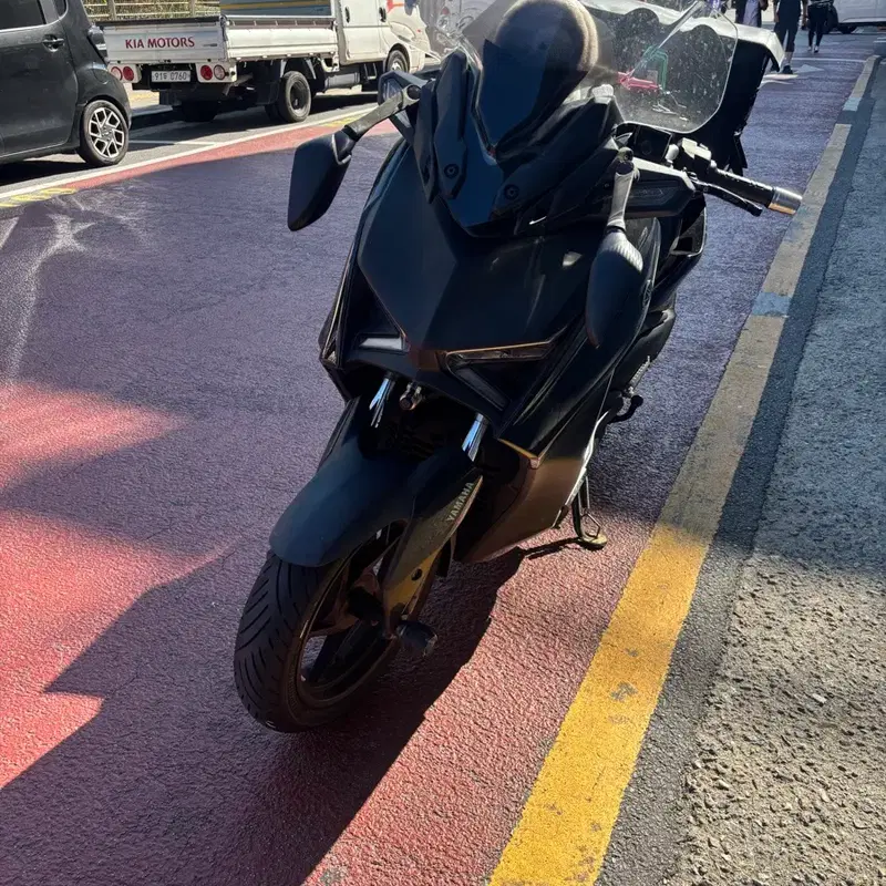 Xmax 300