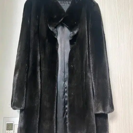 동우모피 블랙그라마 휘메일 밍크코트