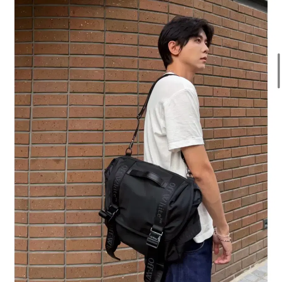 오프화이트 off-white 카메라 숄더백 라지 블랙