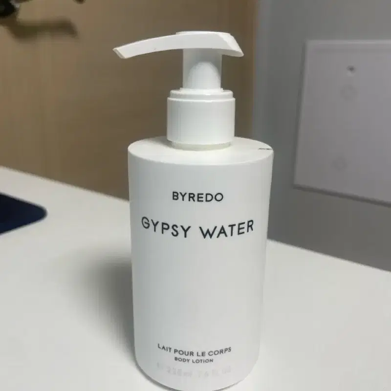 바이레도 집시워터 바디로션 225ml (40ml정도 사용함)