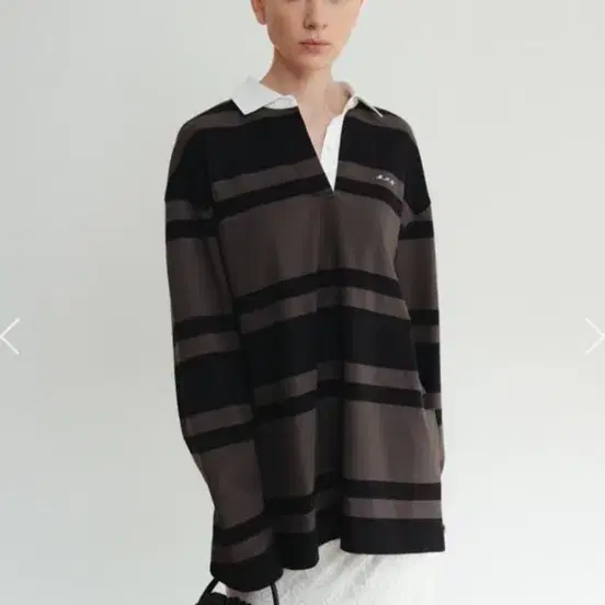 모노하 스트라이프 카라 티