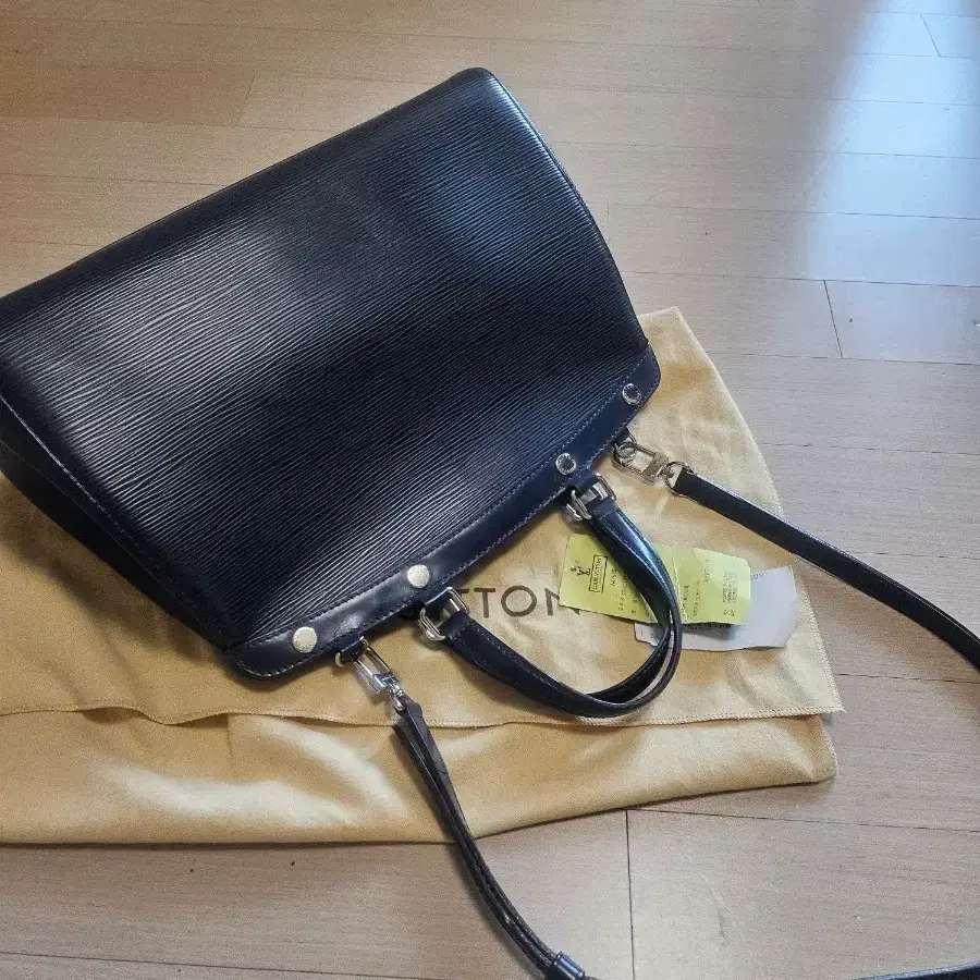 (정품)루이비통 브레아백 ㅡ급처