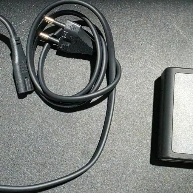 앤커 충전 스테이션 100w 판매합니다직거래 일산 대화역 쪽택배거래는 파손면책 해주시면 보내드리겠습니다궁금하신점은 연락주세요^^