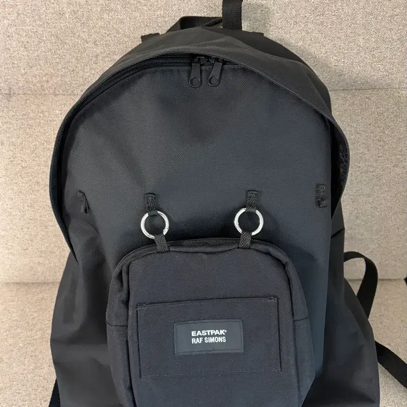 EASTPAK X RAF SIMONS 패디드 더블러 백팩 30L