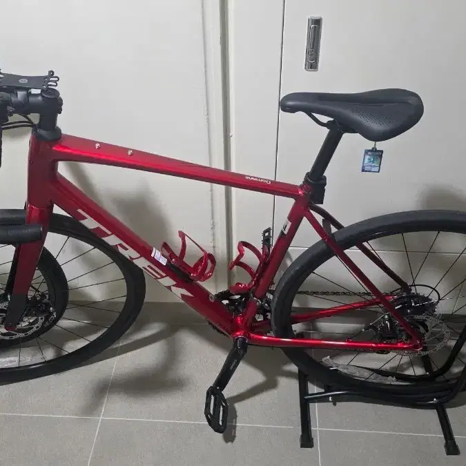 트렉 도마니 AL2 4세대 ML 26년09월15일구매 200km미만 신품