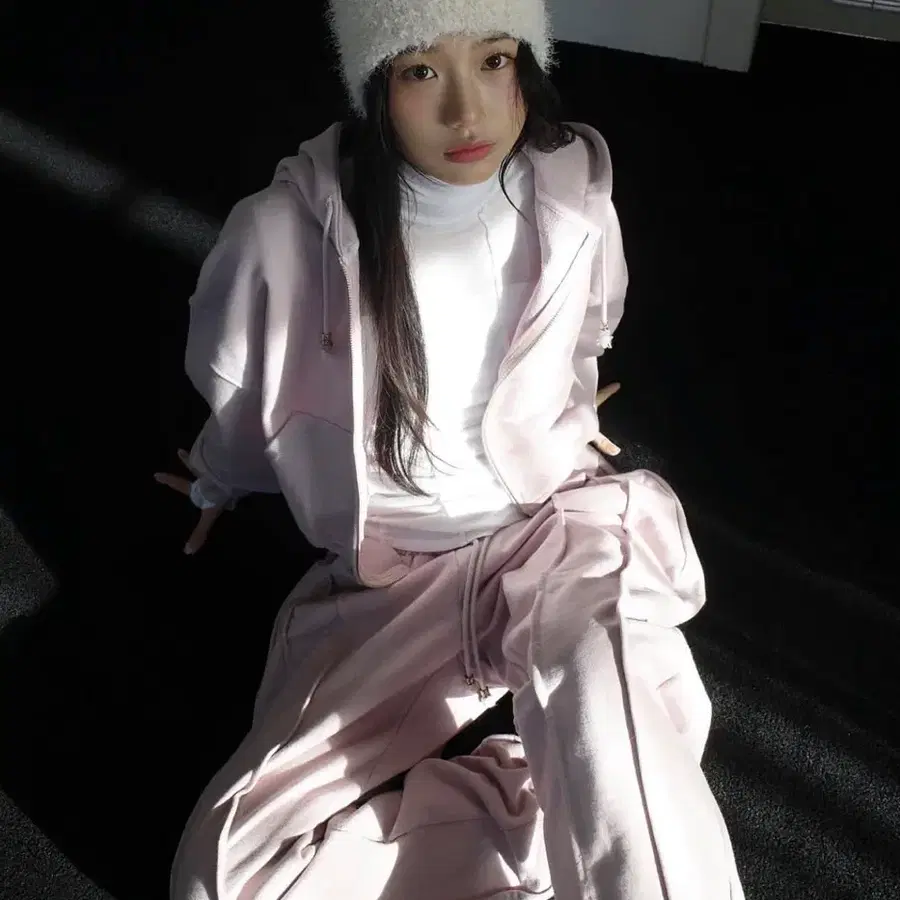 뉴얼린 엠블럼 후드집업 핑크