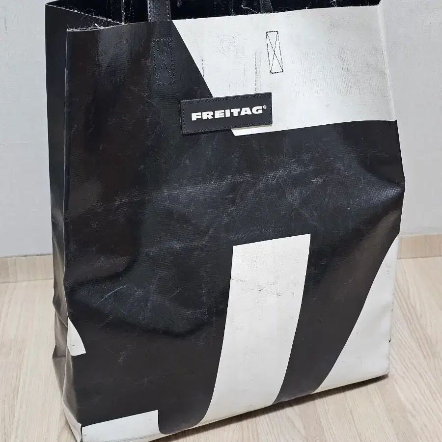 프라이탁 마이애미 흰검 참기름 S급