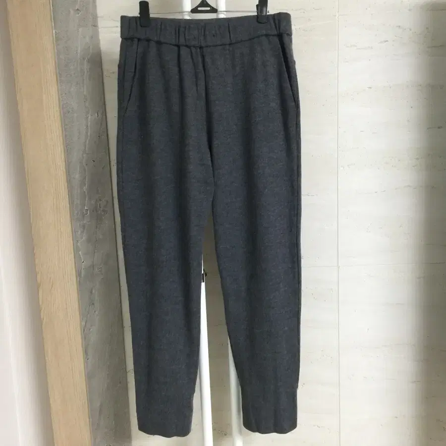 쁘렝땅 울 슬랙스 조거 팬츠 27
