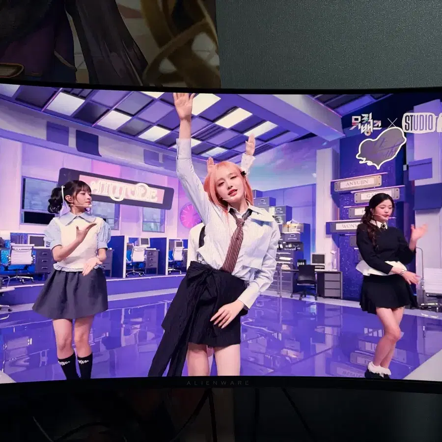 에일리언웨어 AW3225QF OLED 4K 240hz 모니터