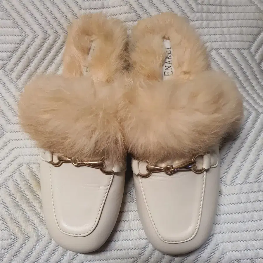 ENARCI 퍼 로퍼 아이보리
