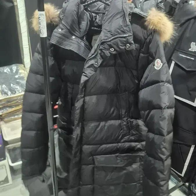 몽클레어 클루니 패딩