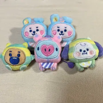 BT21 인형 배지