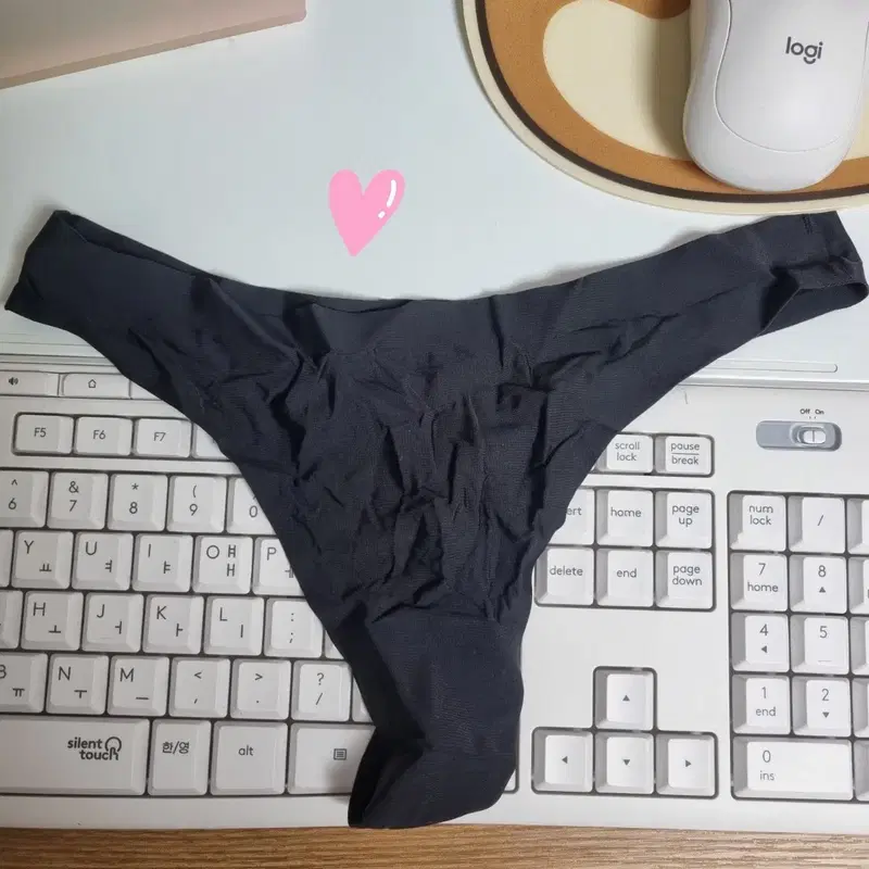 블랙 심리스 티팬티(중고임/왕편함주의)