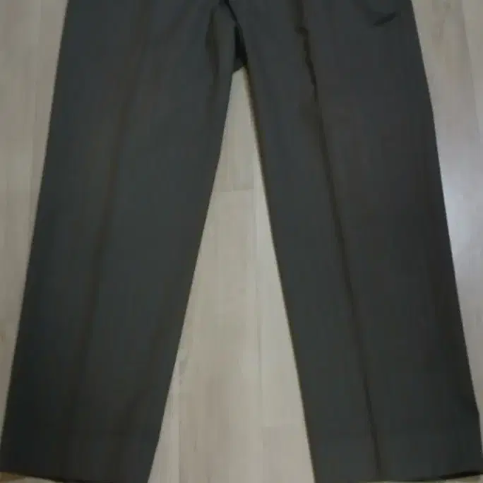 男性衣料品- 半島ファッション春秋。初冬 パンツ・ズボン