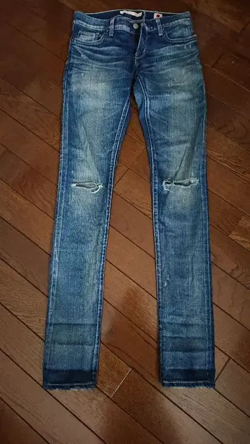 [ 미사용 ] Levi's 711 SKINNY 스키니 데님 24 일본제