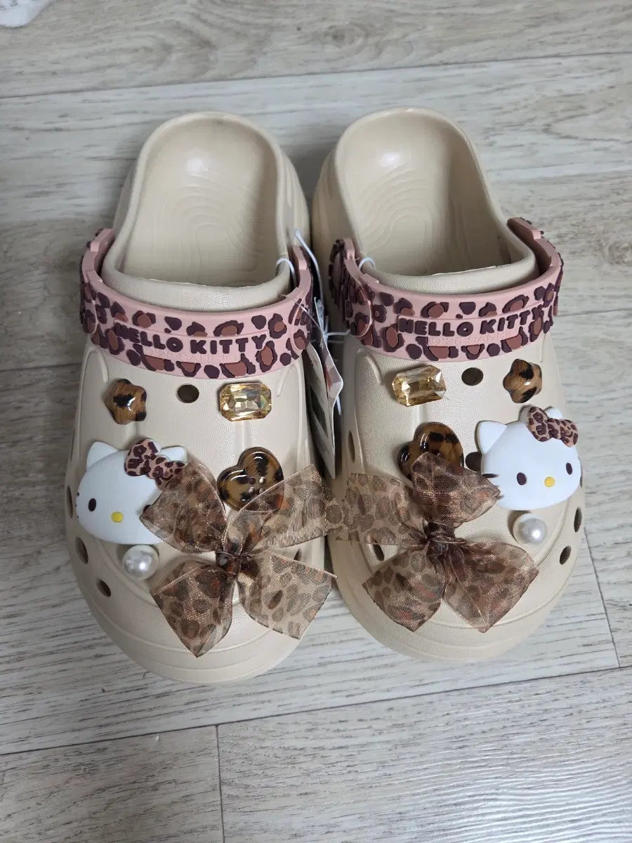 Kitty Leopard Ribbon Mules Crocs Slippers