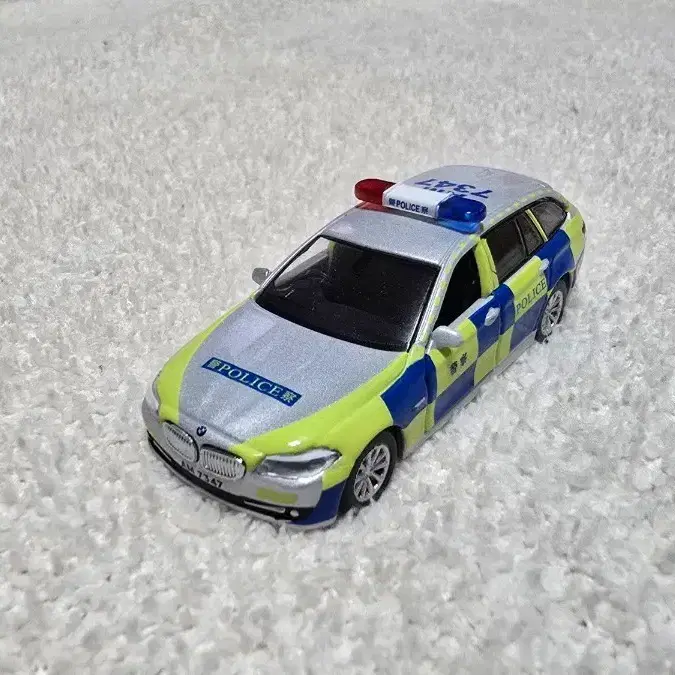 TINY 1:64 BMW5투어링 경찰차