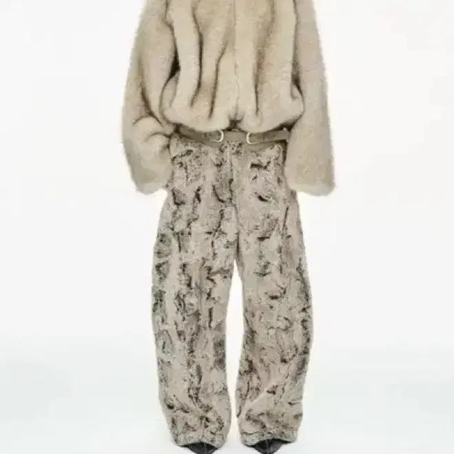cerric 세릭 Sheared Fur Wide Pants / Beige