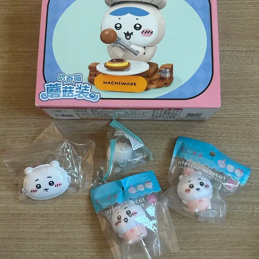치이카와 하치와레 피규어 4종 세트