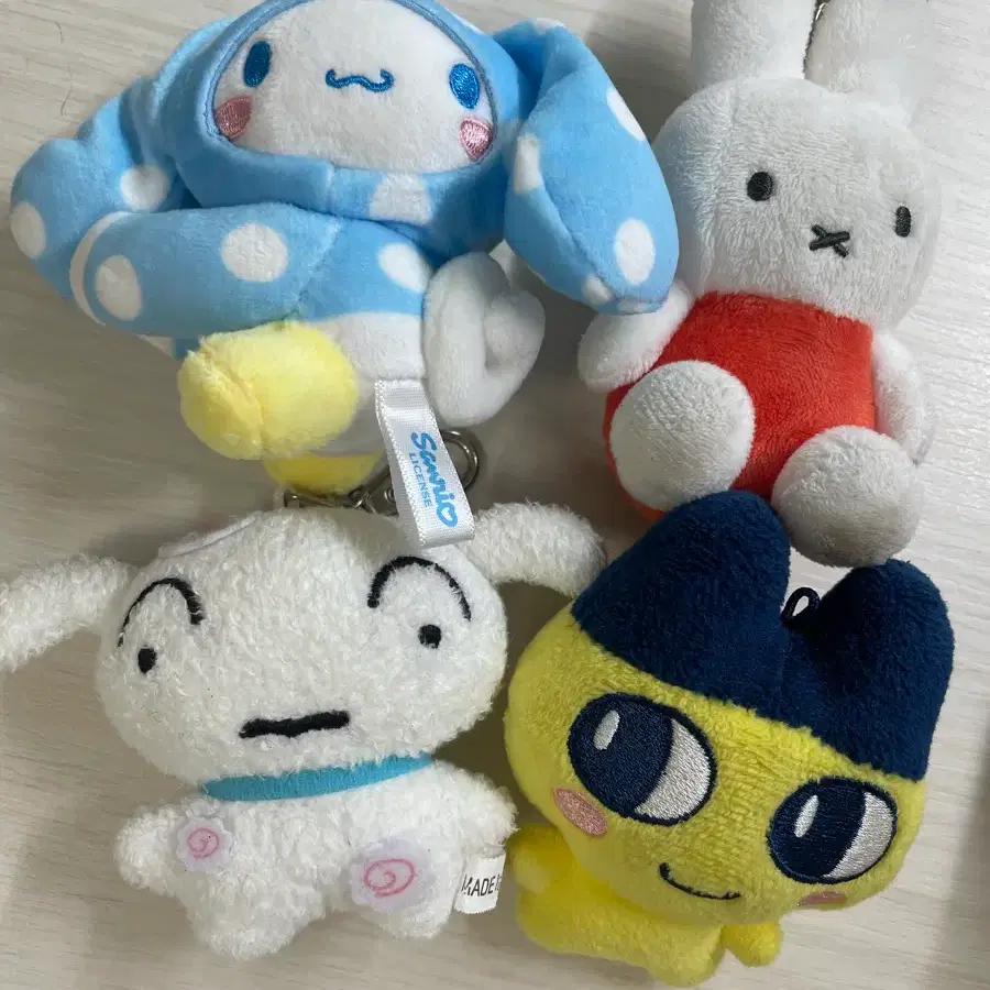 정품 인형 팔아요