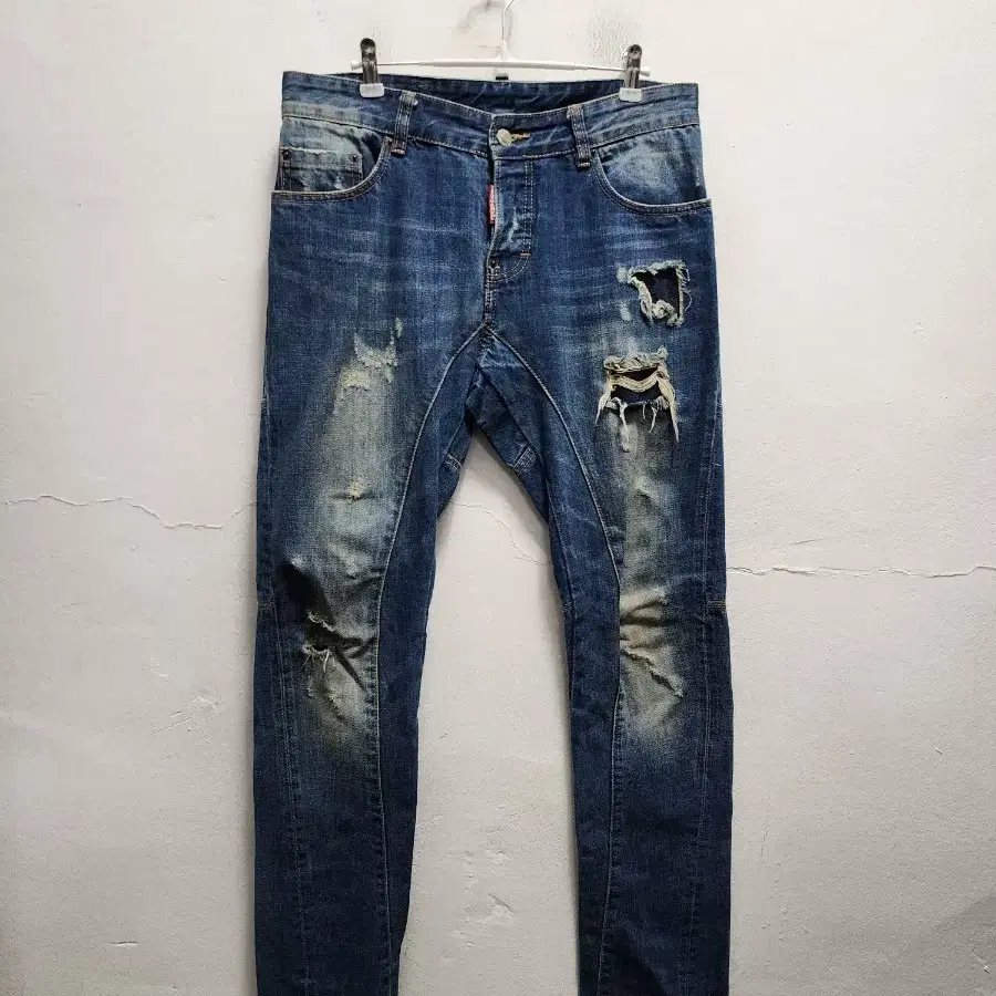 디스퀘어드2 데미지 워싱 데님