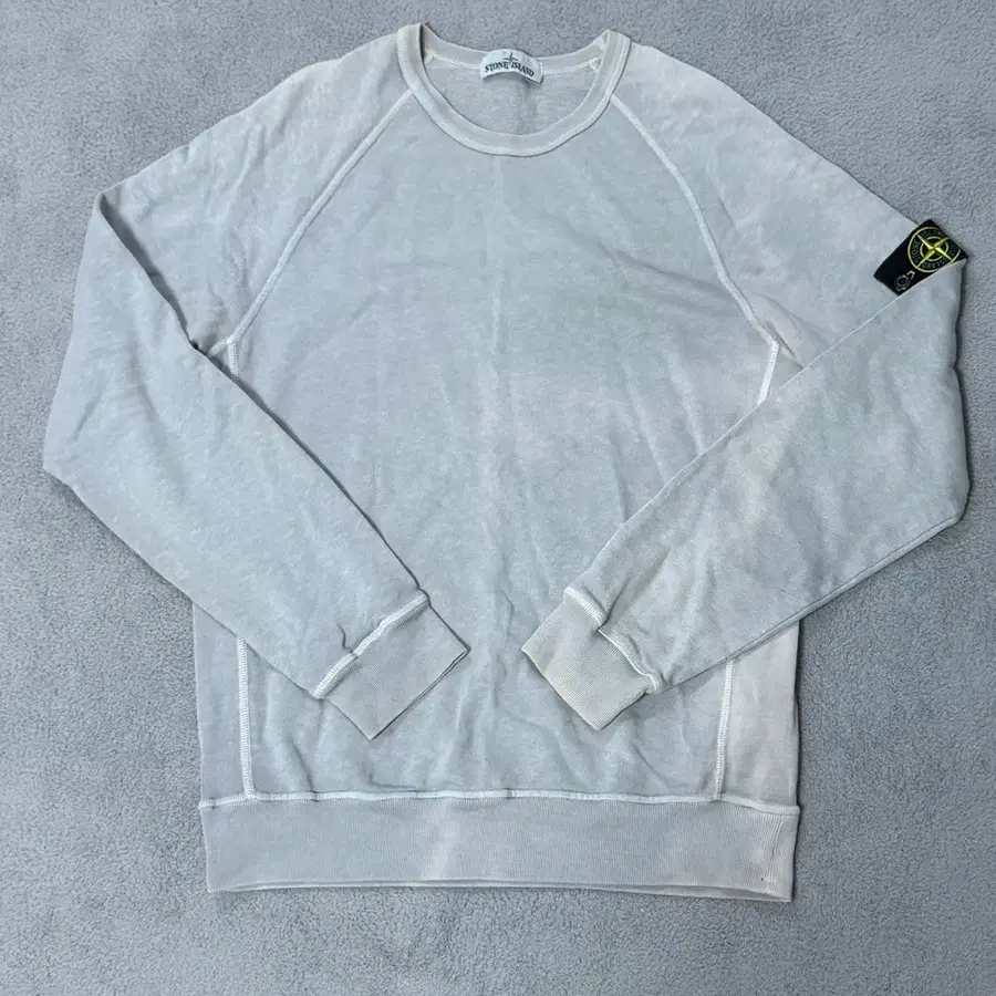 Stone lsland 워싱 아이스컬러 맨투맨 M size