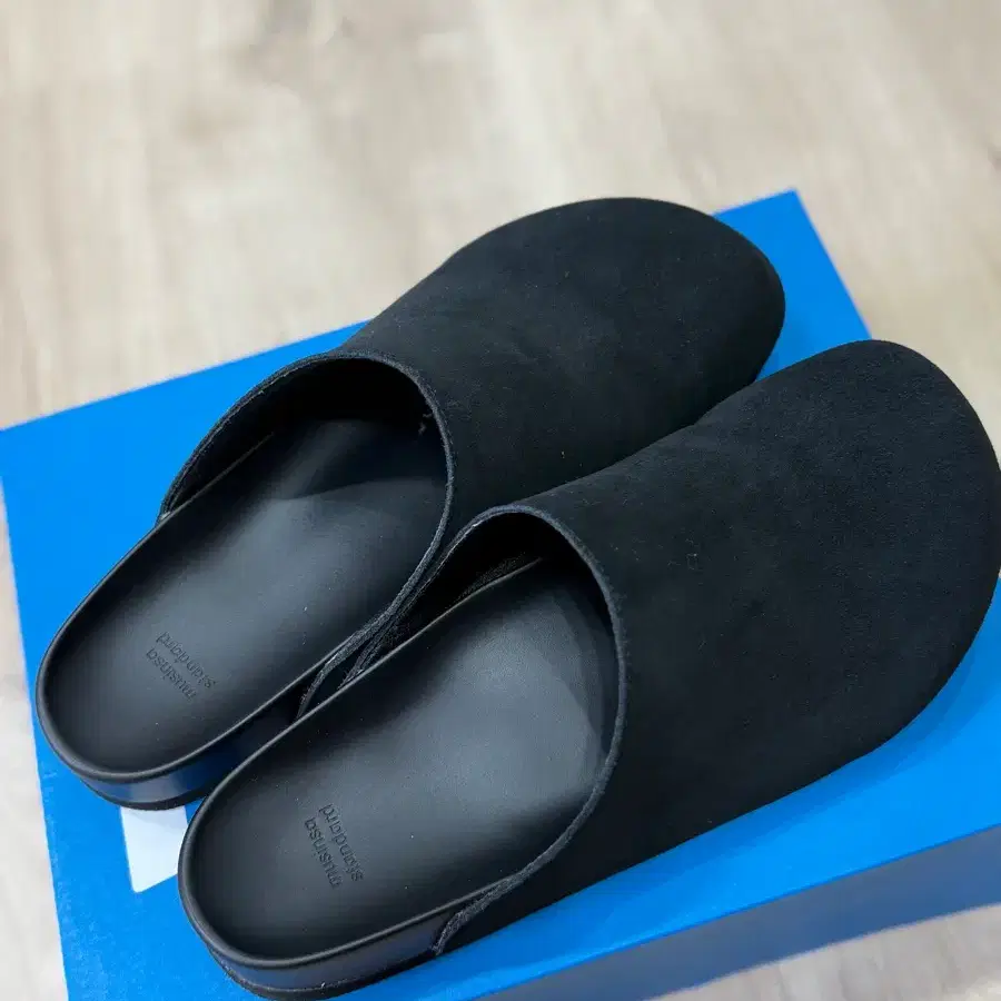무신사스탠다드 뮬 270
