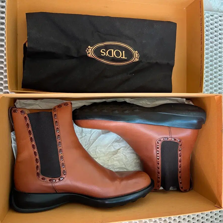 토즈 첼시 브라운 35 / 230mm