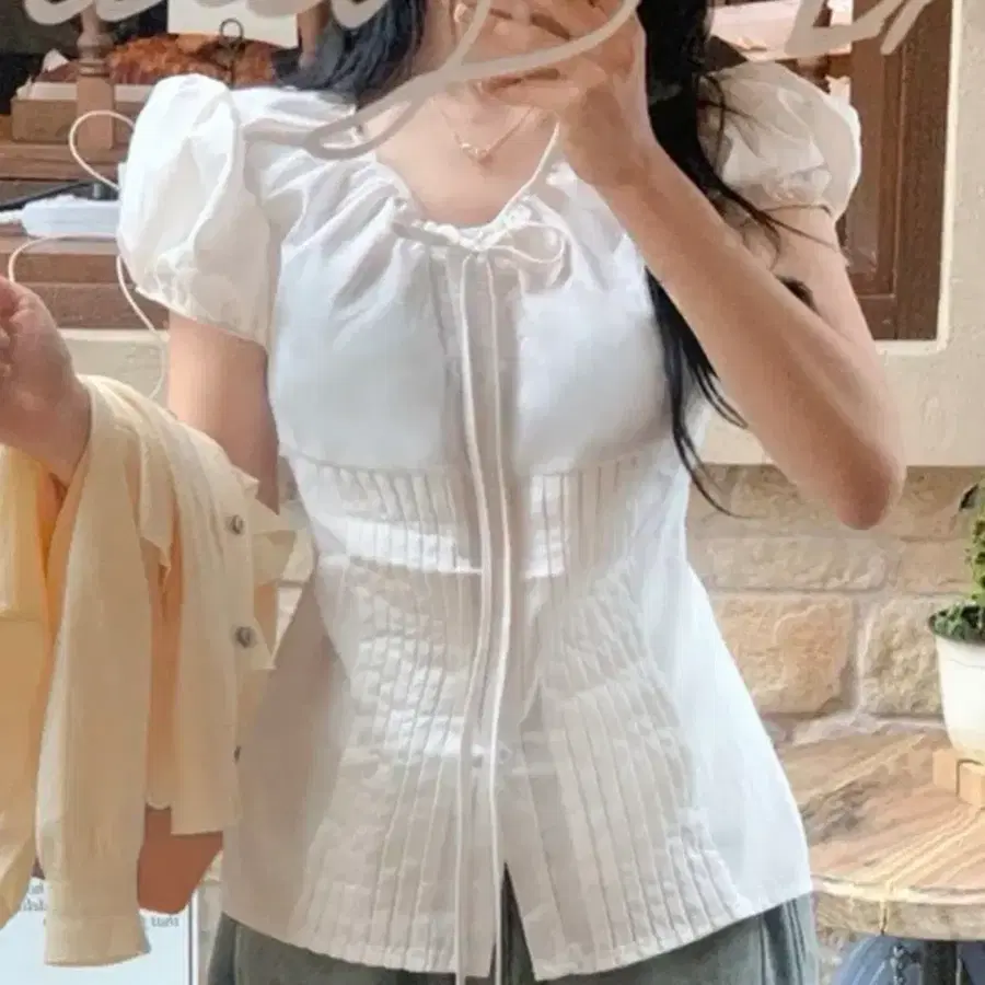 새상품 ) 밴딩 슬림 퍼프반팔 블라우스 리본 여름 봄 옷 에이블리 쿠팡 무신사 지그재그 화이트 아이보리 셔츠