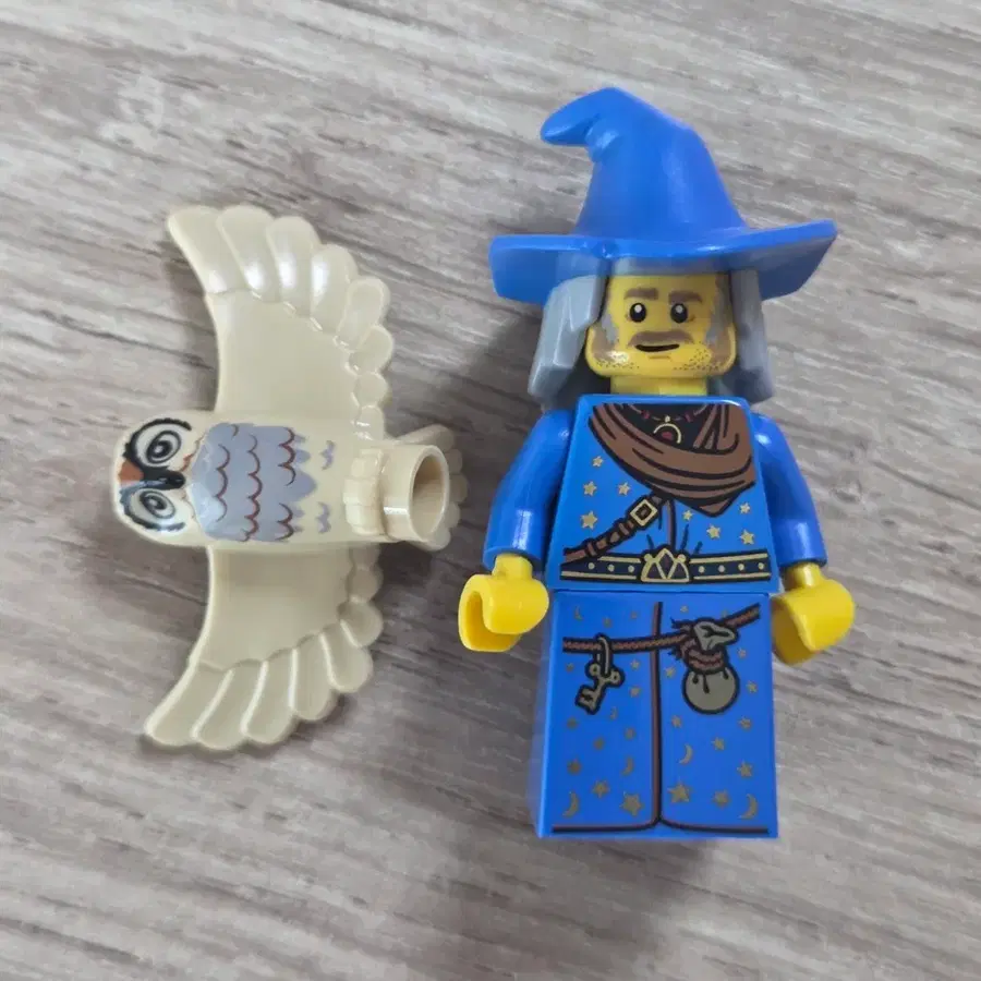 레고 미니피규어 마법사