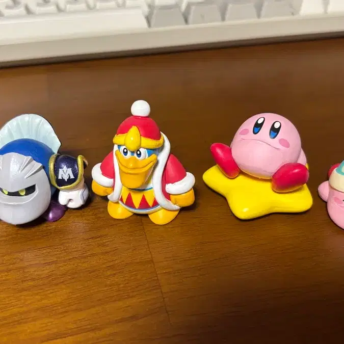 별의 커비 주걱턱커비 가챠 4종 피규어