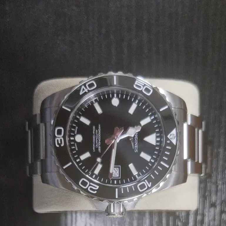 론진 하이드로콘퀘스트 39mm 검판 민트급