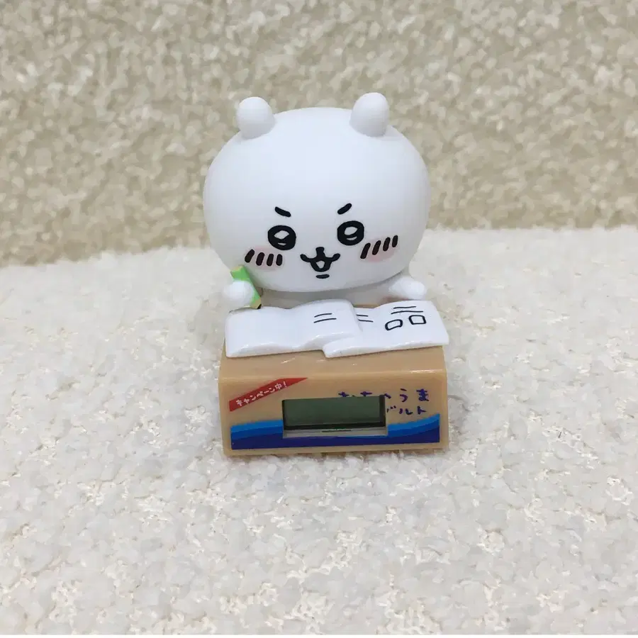 먼작귀 치이카와 골판지 시계 공부 가챠 피규어