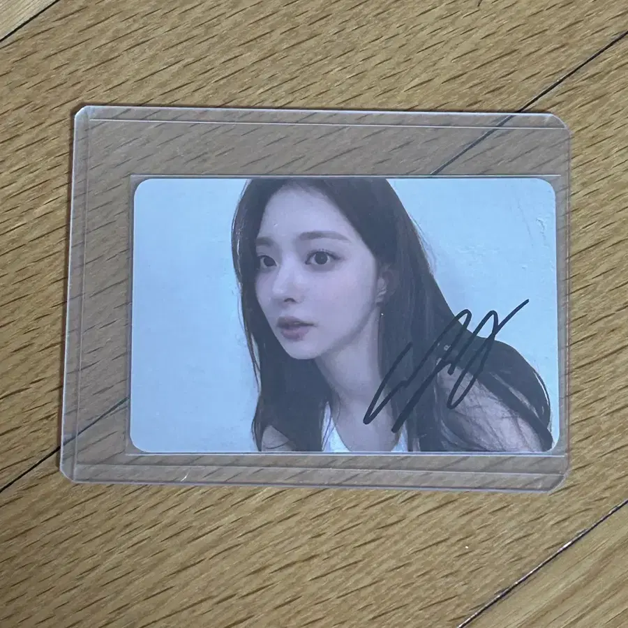 프로미스나인 이나경 싸인포카 싸포