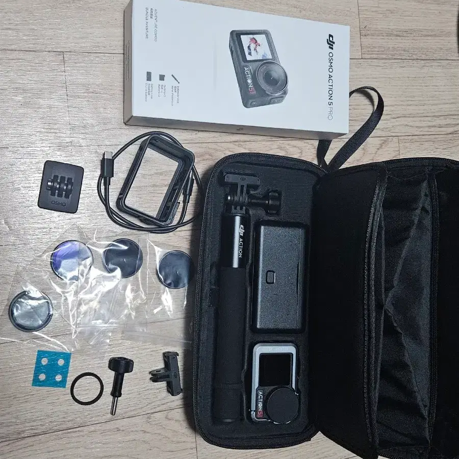 오즈모 액션5 어드벤처콤보 팝니다