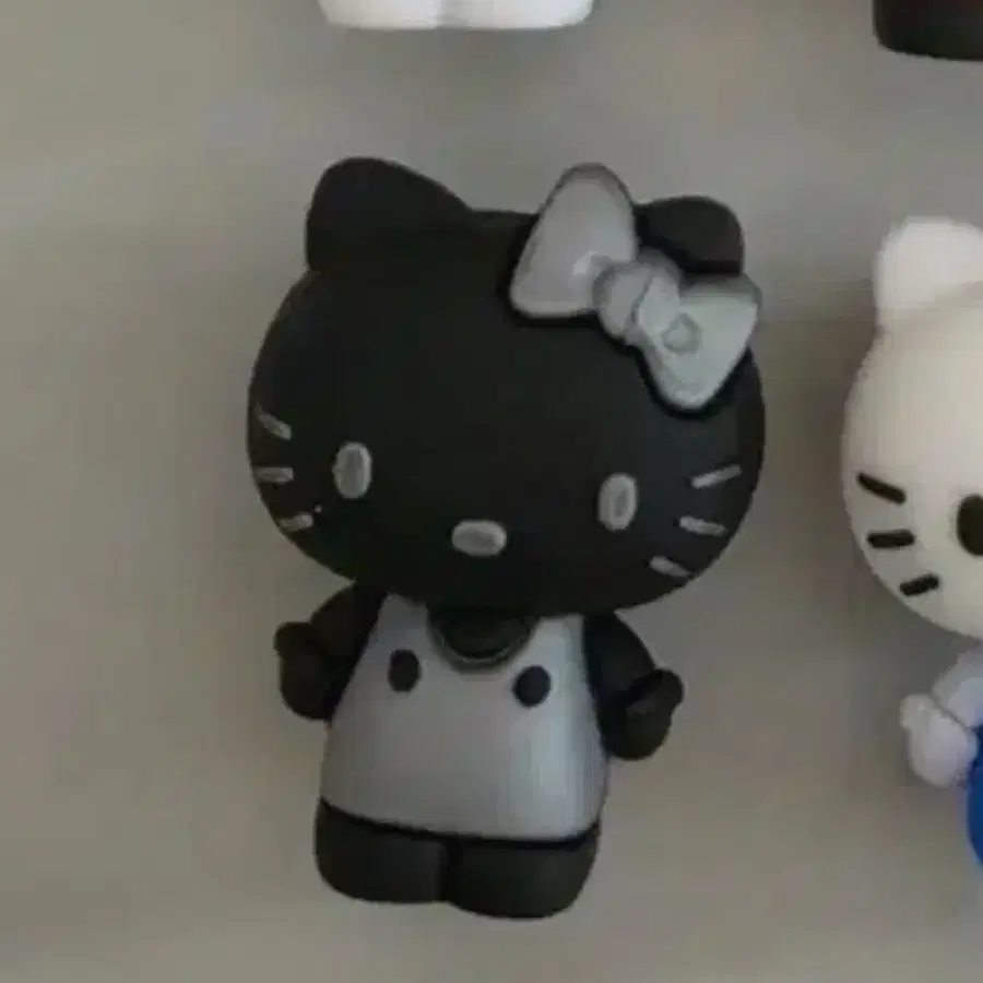 요즘그릭요거트 블랙실버 키티 마그넷