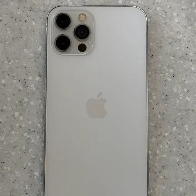 아이폰 12 Pro 256GB 판매합니다.