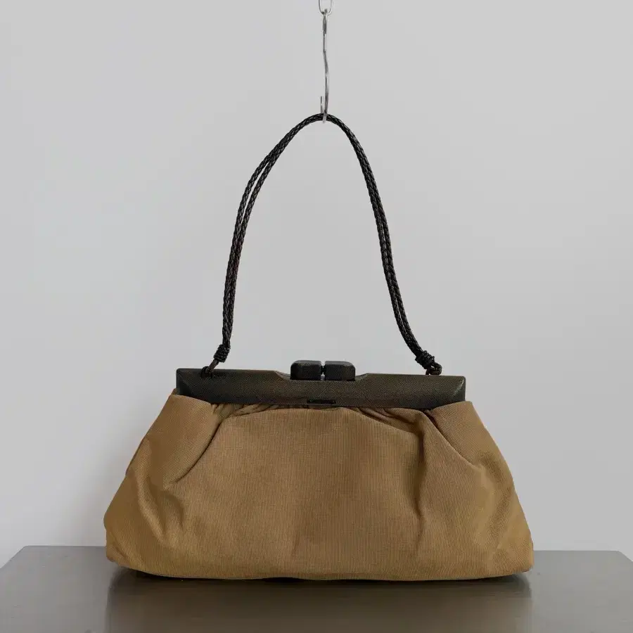 구찌 톰포드 F/W2002 우드 프레임 키스락 토트백