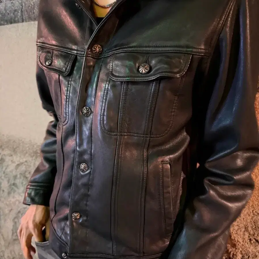 [PINEAL JET LEATHER] 크롬하츠맛 리얼 양가죽 콘초 버튼 트러커 자켓 (XL)