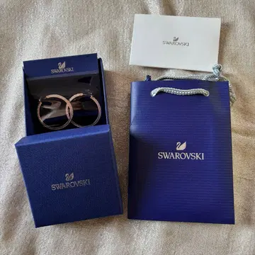 새상품 SWAROVSKI 스와로브스키 후프 귀걸이 로즈 골드