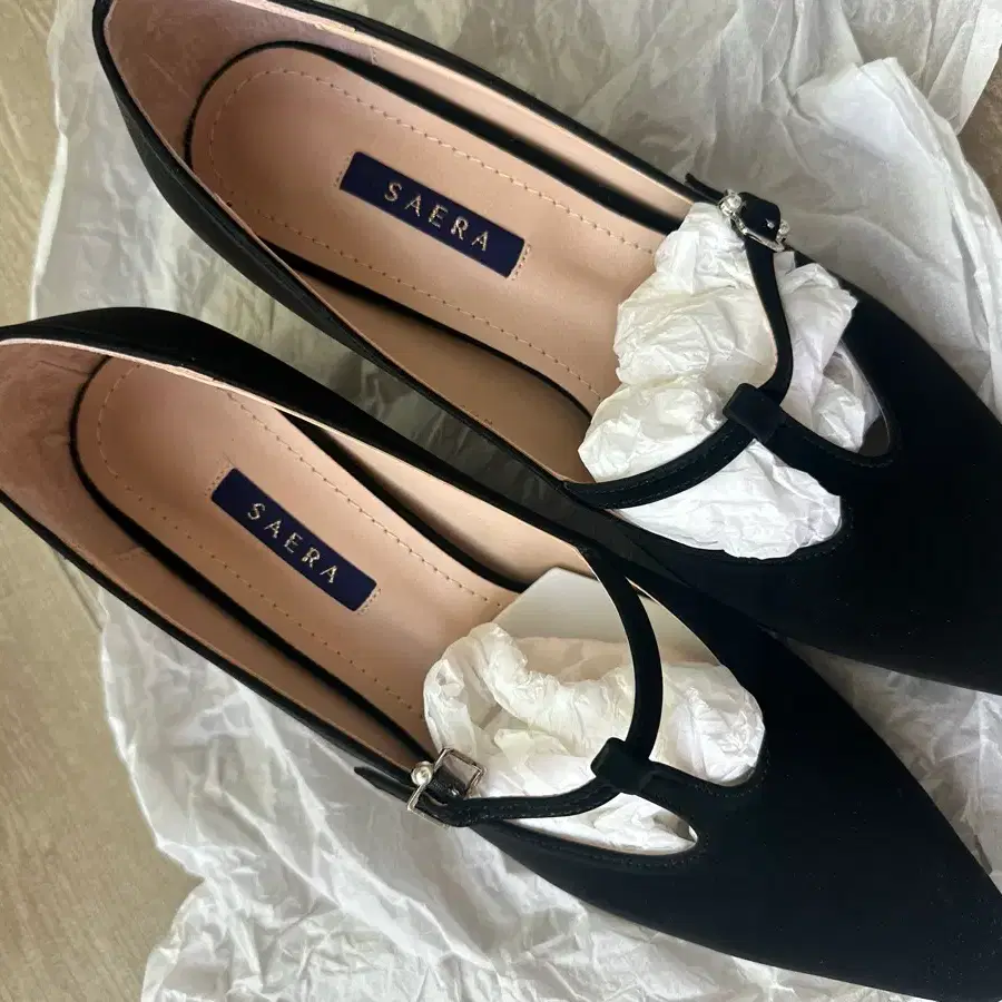 새상품 세라 펌프스 구두 245