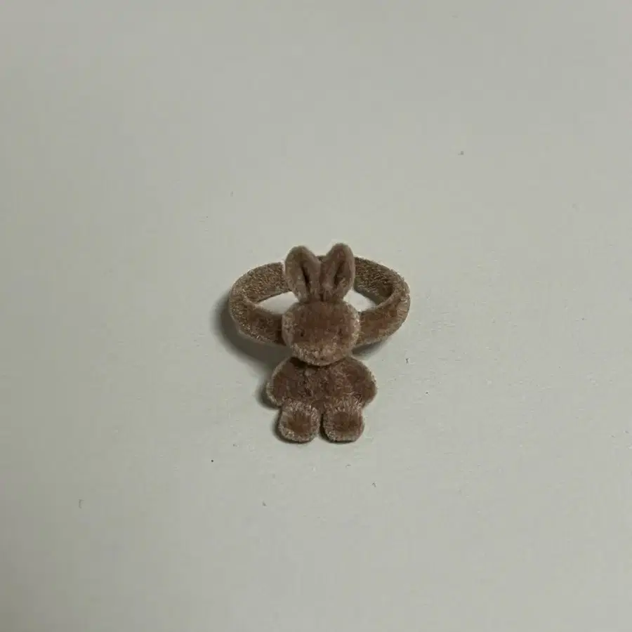 벨벳 토끼 인형 반지