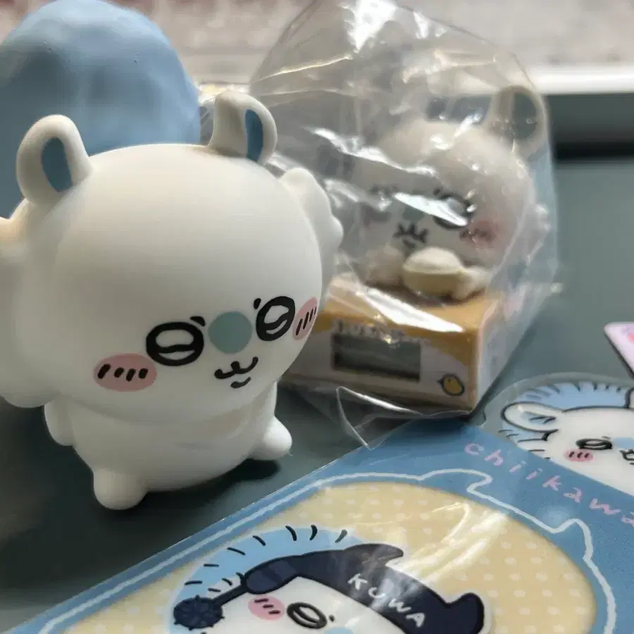 치이카와 모몽가 굿즈 일괄(소프비 / 시계가챠 / 책갈피 / 슈발츠카드)