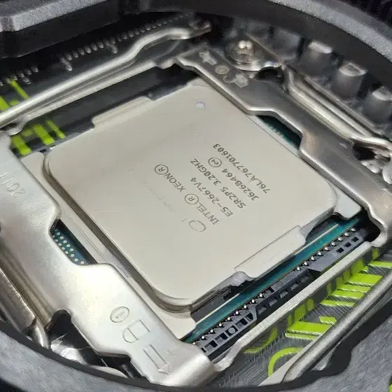 인텔 2667v4 CPU + 메인보드 + 쿨러