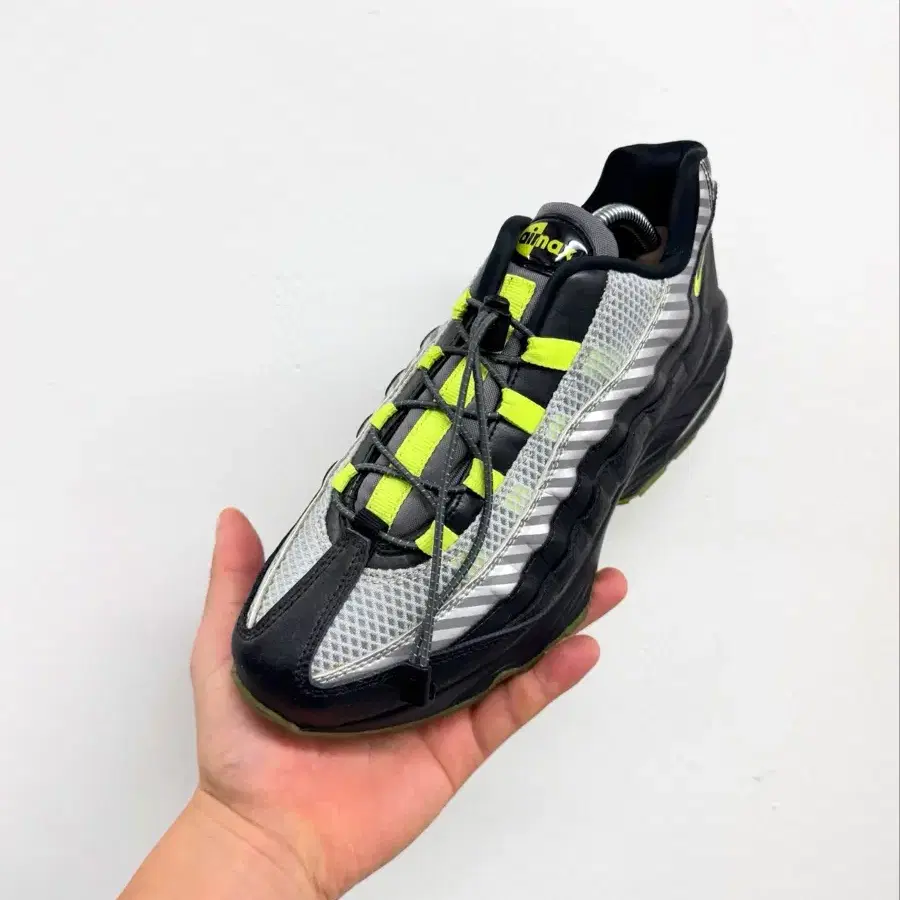 나이키 에어 맥스 95 블랙 볼트