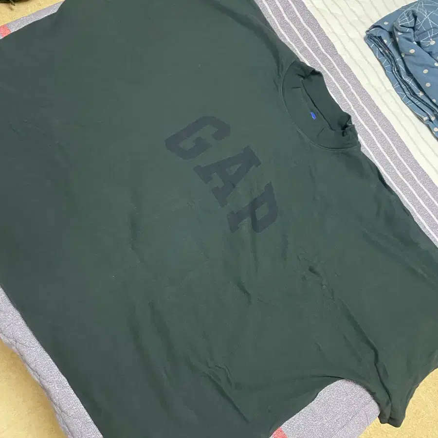 이지 갭 발렌시아가 반팔 블랙 xxl