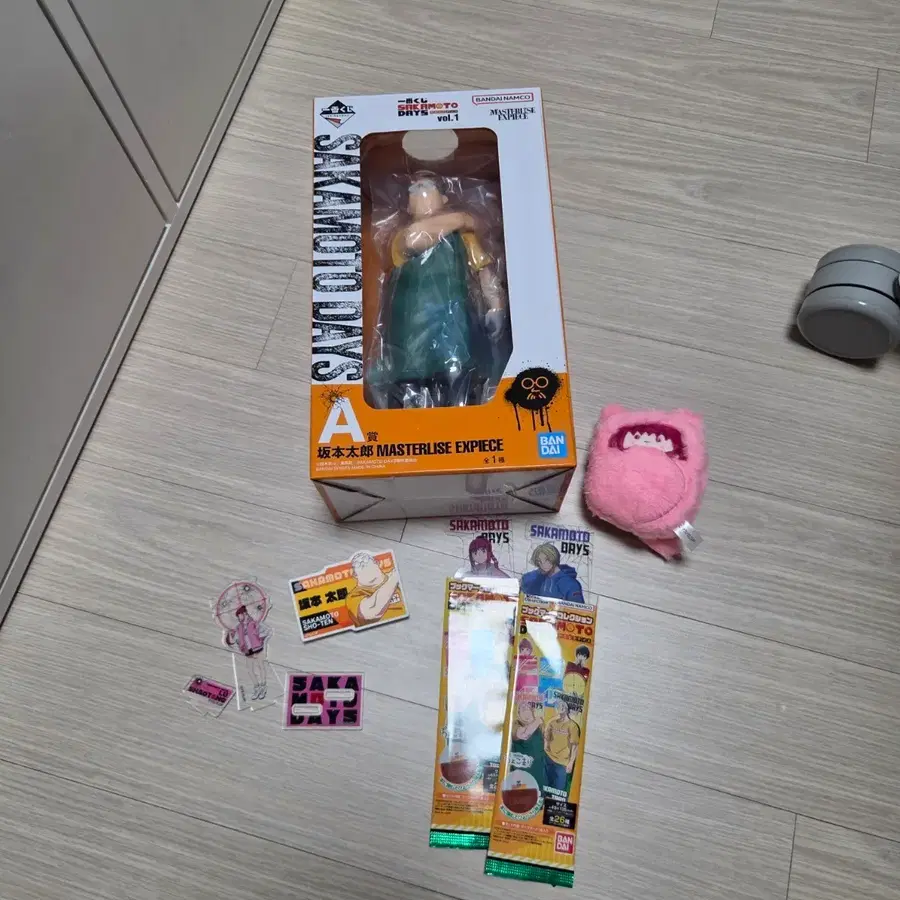 사카데이 A상 사카모토 피규어+공굿 판매합니다