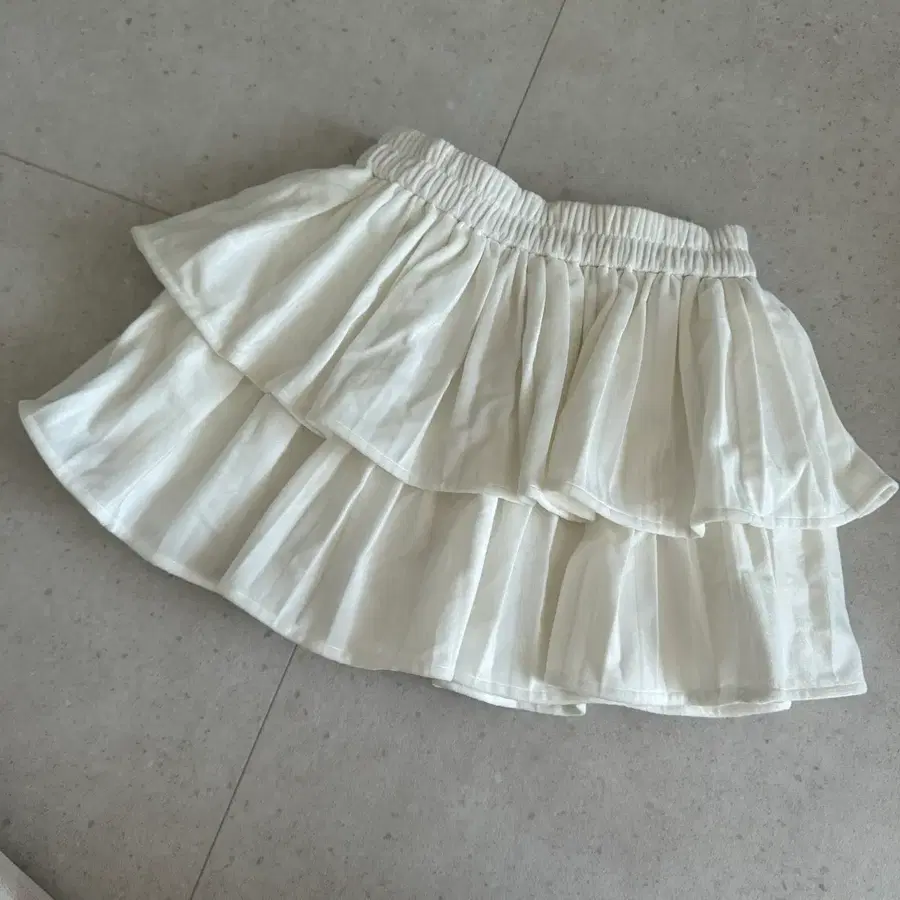 주름 스커트 2단 러플 캉캉 미니 화이트