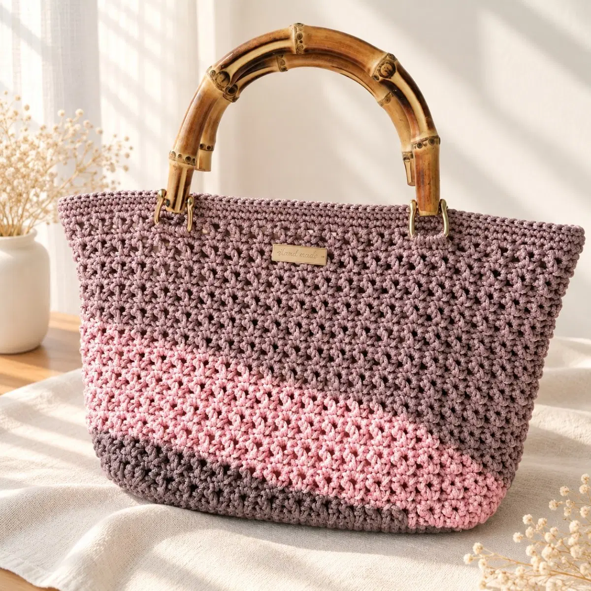 Handmade finished knitted bag pink color blocking bamboo handle tote bag