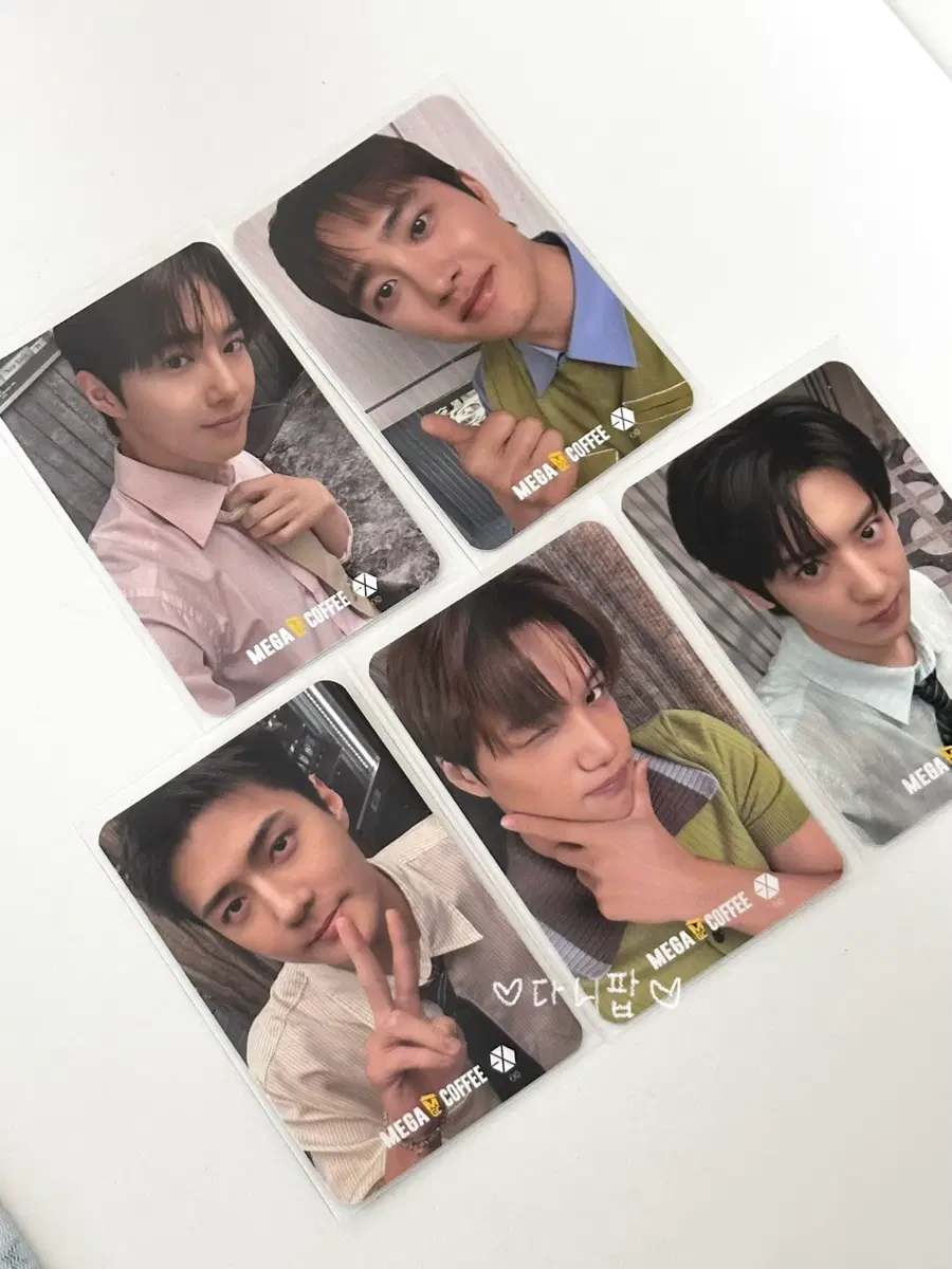 Exo Megacoffee survival poca Kim Jongin Kai D.O. Do Kyungsoo Sehun Chanyeol Suho Kim Junmyeon